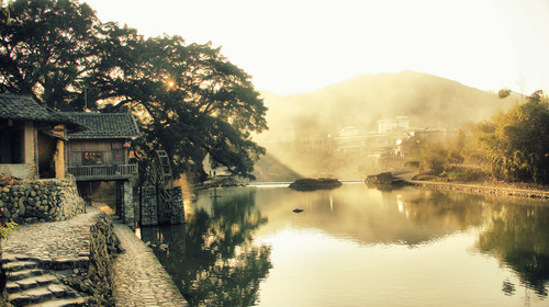 <厦门-鼓浪屿-云水谣土楼5日游>登日光岩览鼓浪屿全景，体验木偶戏+免费登土楼，品尝地道客家菜