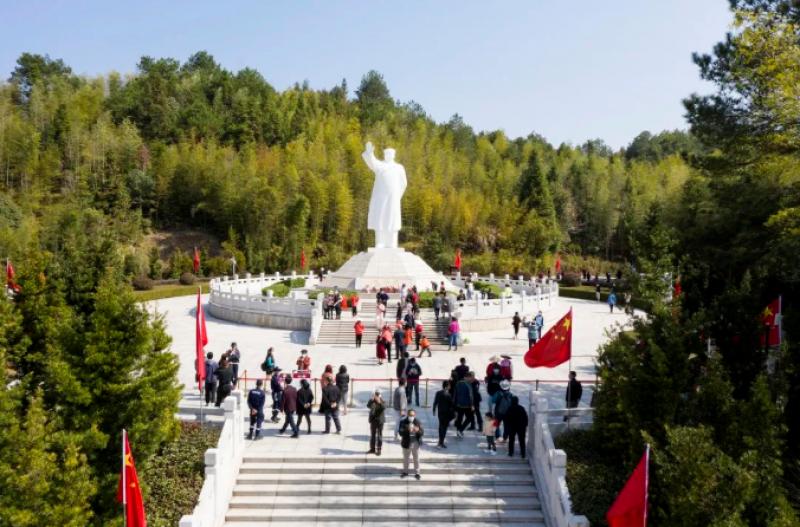 赏千亩油菜花古田会议会址,红军餐,客家南江村,金砂红色小镇入住天子温泉度假村高品纯玩二日